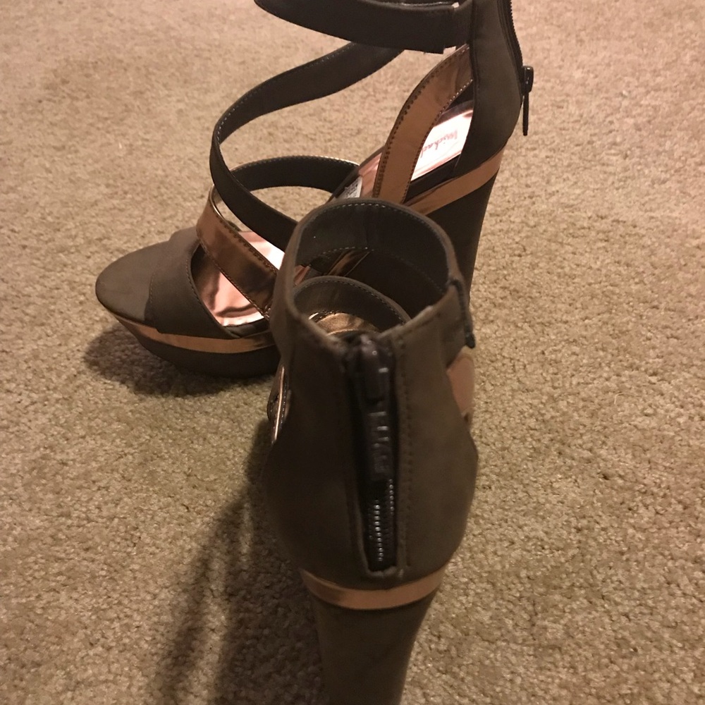 Wedges - Picture 5 of 7